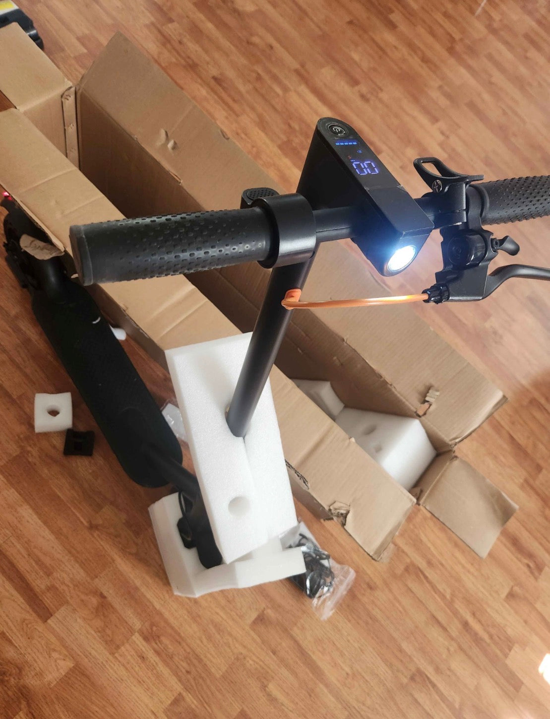 “VOLPAM”滑板车